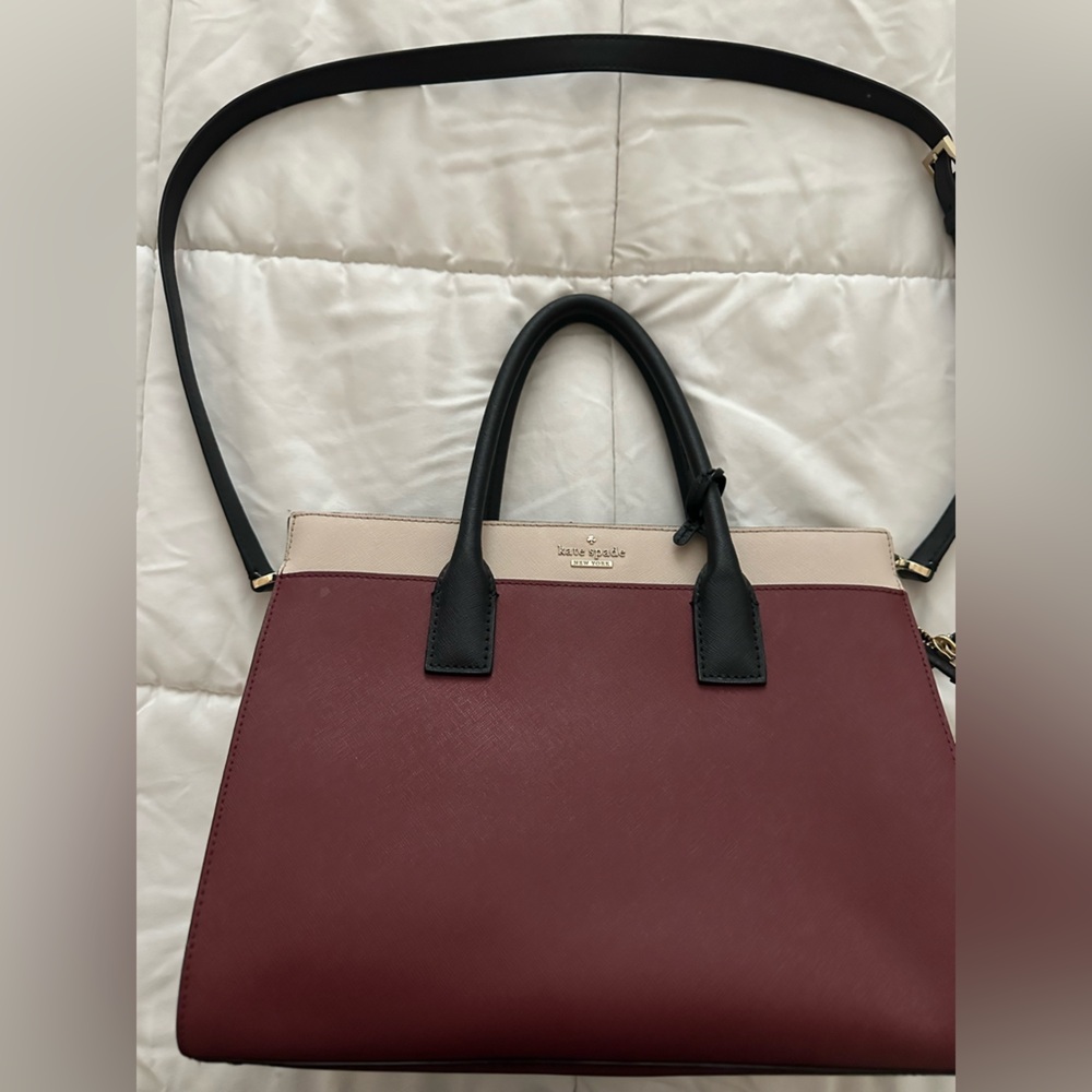 Kate spade purse and wristlet